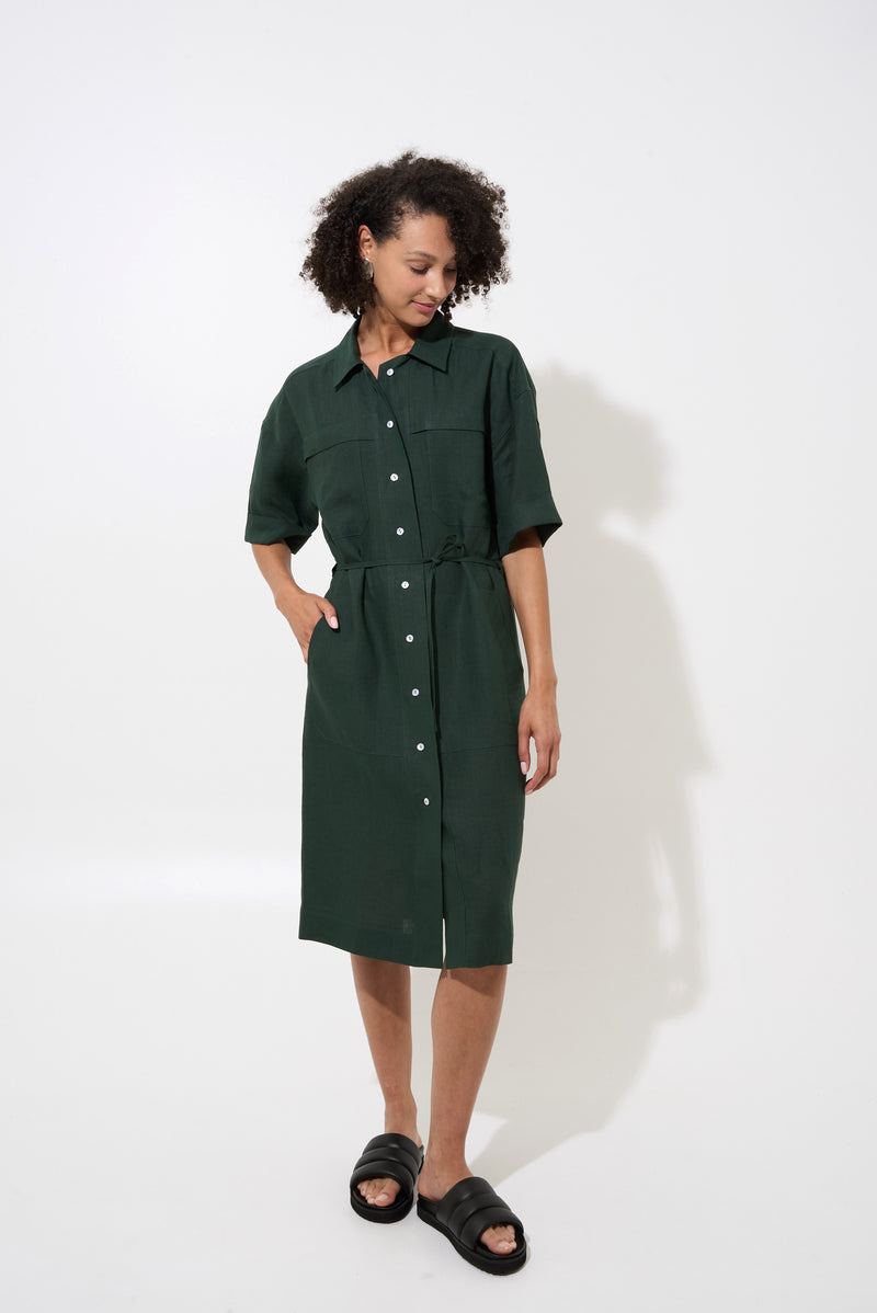 LESS SHORT - dark green