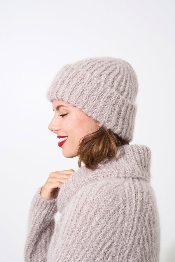 BEANIE - soft taupe